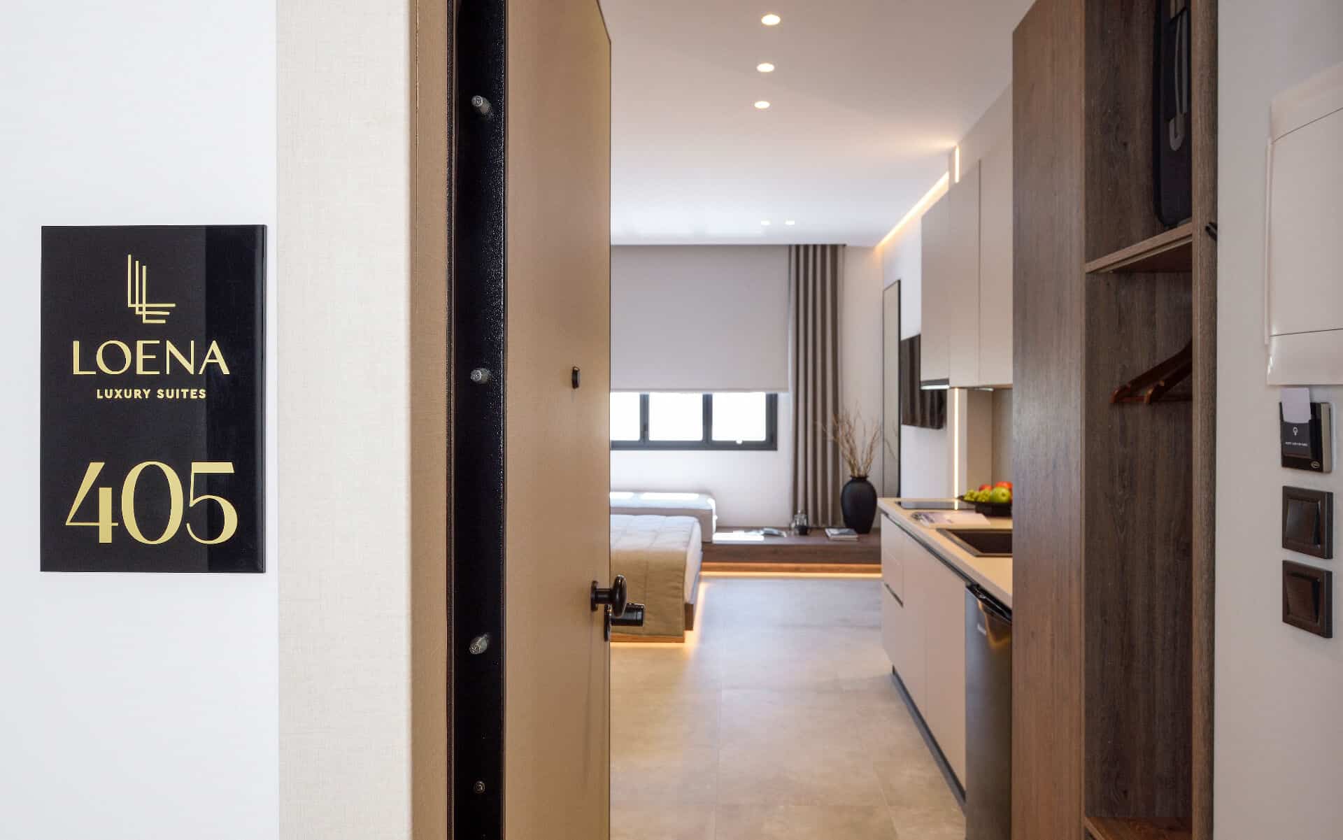 The door of suite 405 open on arrival