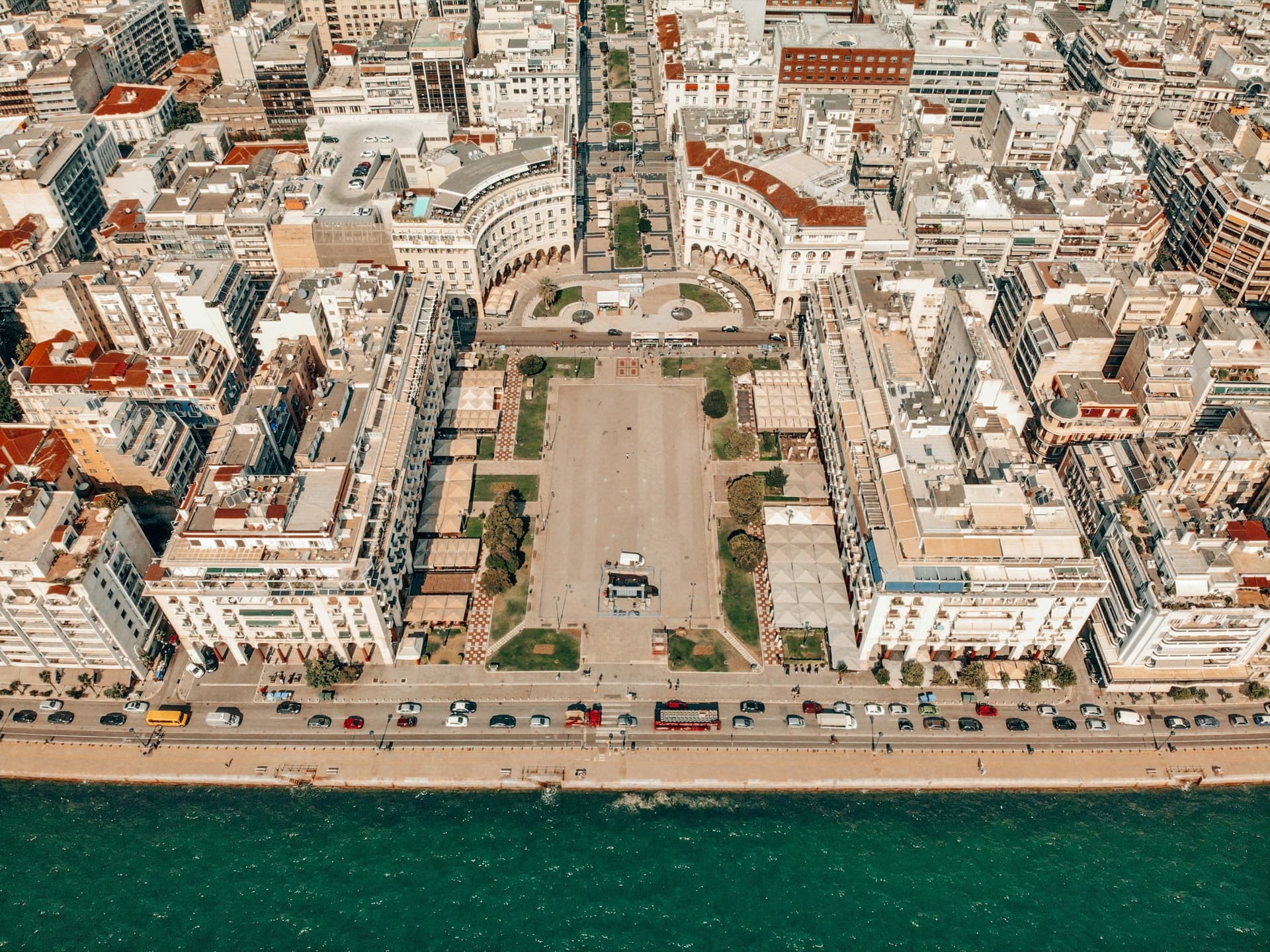 Aristotelous Square from above, opening onto the Thermaic Gulf